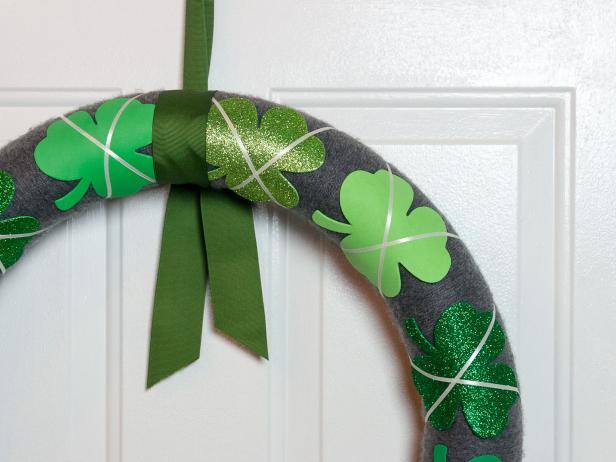 St. Patrick's Day Wreath DIY wreath for St. Patrick's Day