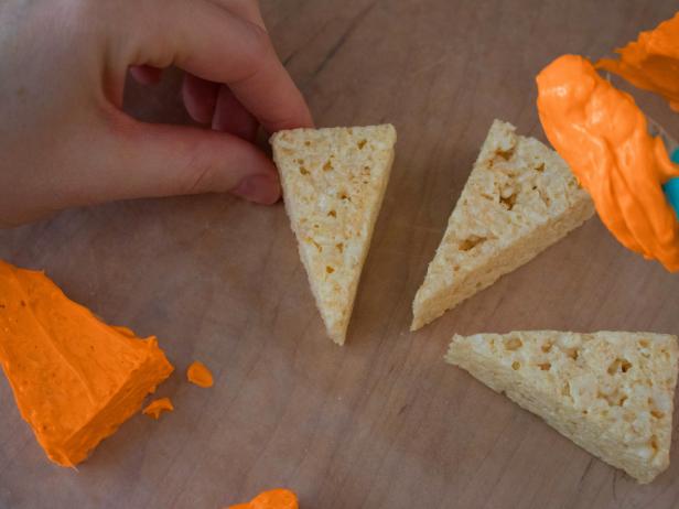 How to Make Easter Bunny-Approved Carrot Treats How to Make Easter Bunny-Approved Carrot Treats