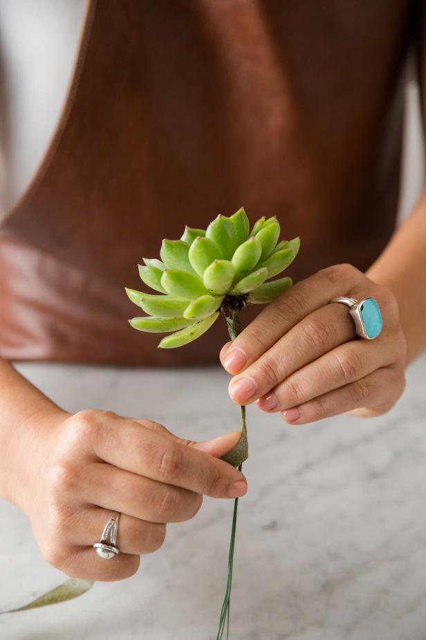 Making a Succulent Bouquet succulent bouquet