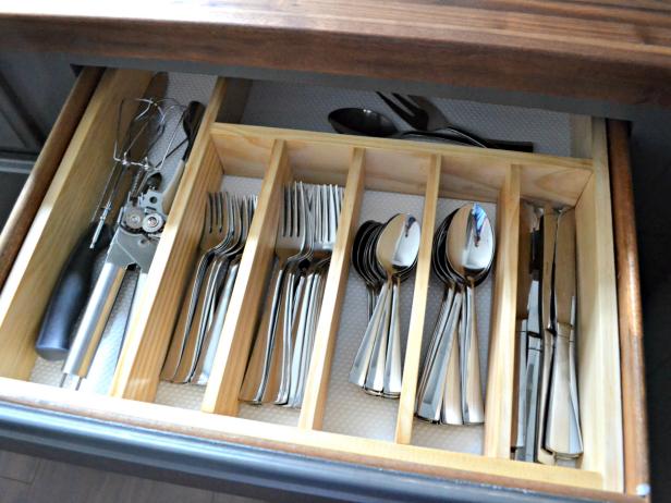 DIY flatware drawer organizer DIY drawer divider for silverware.