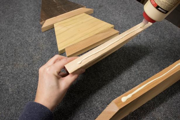 Build This Rustic Tree to Accessorize Your Desk Build This Rustic Tree to Accessorize Your Desk
