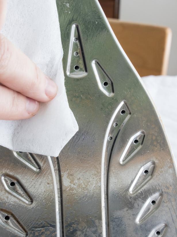 How to Clean an Iron Cleaning your clothing iron.