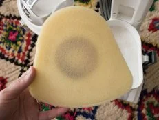 How to clean a vacuum filter.