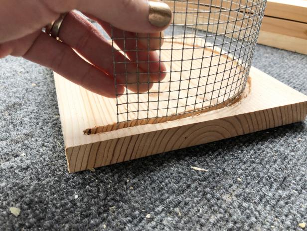 How to build a mesh bottomed garden basket.