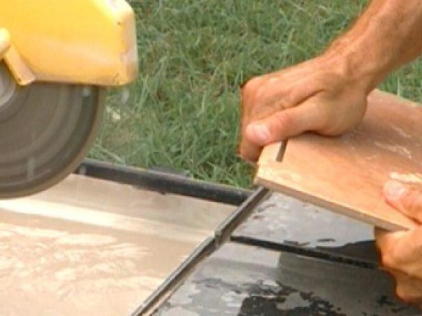 cut tiles with wet saw