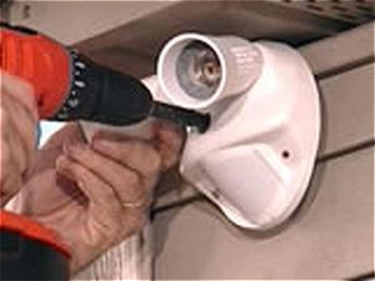 Install A Security Light How tos DIY Install A Security Light How Tos Diy