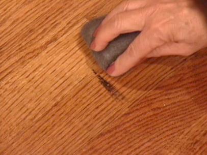 How To Touch Up Wood Floors Tos Diy, How To Remove Scuffs And Scratches From Hardwood Floors