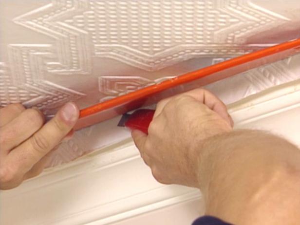 How To Apply An Embossed Wallpaper Ceiling Treatment How Tos Diy