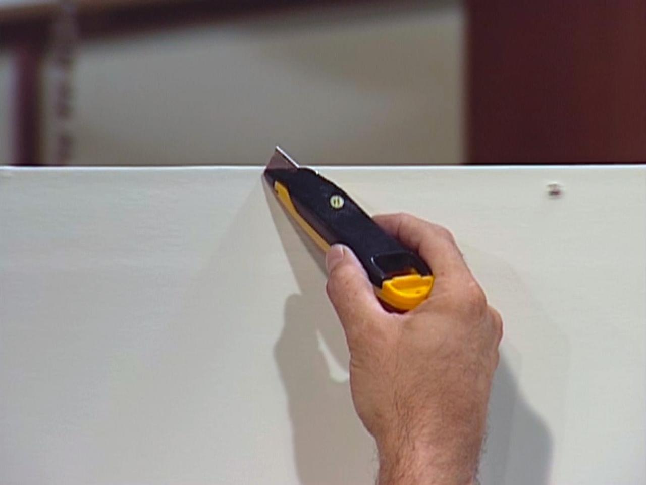 How to Repair Large Holes in Drywall  how-tos  DIY