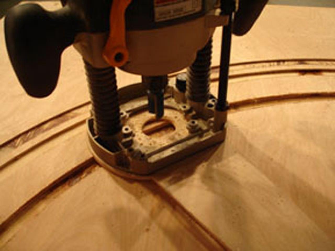 How to Use a RadiusCutting Jig howtos DIY