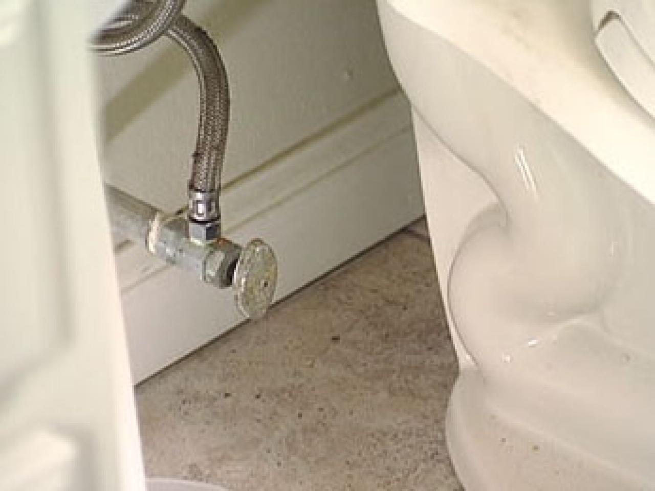 How To Replace A Toilet And Connect The Water Lines How Tos Diy