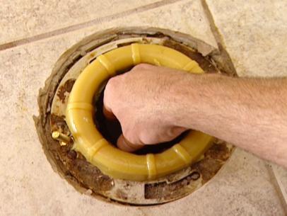 How To Replace A Toilet And Connect The Water Lines How Tos Diy
