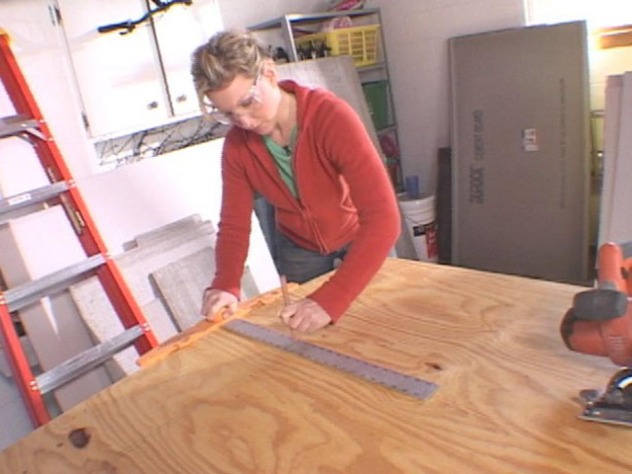How to Lay a Subfloor | how-tos | DIY