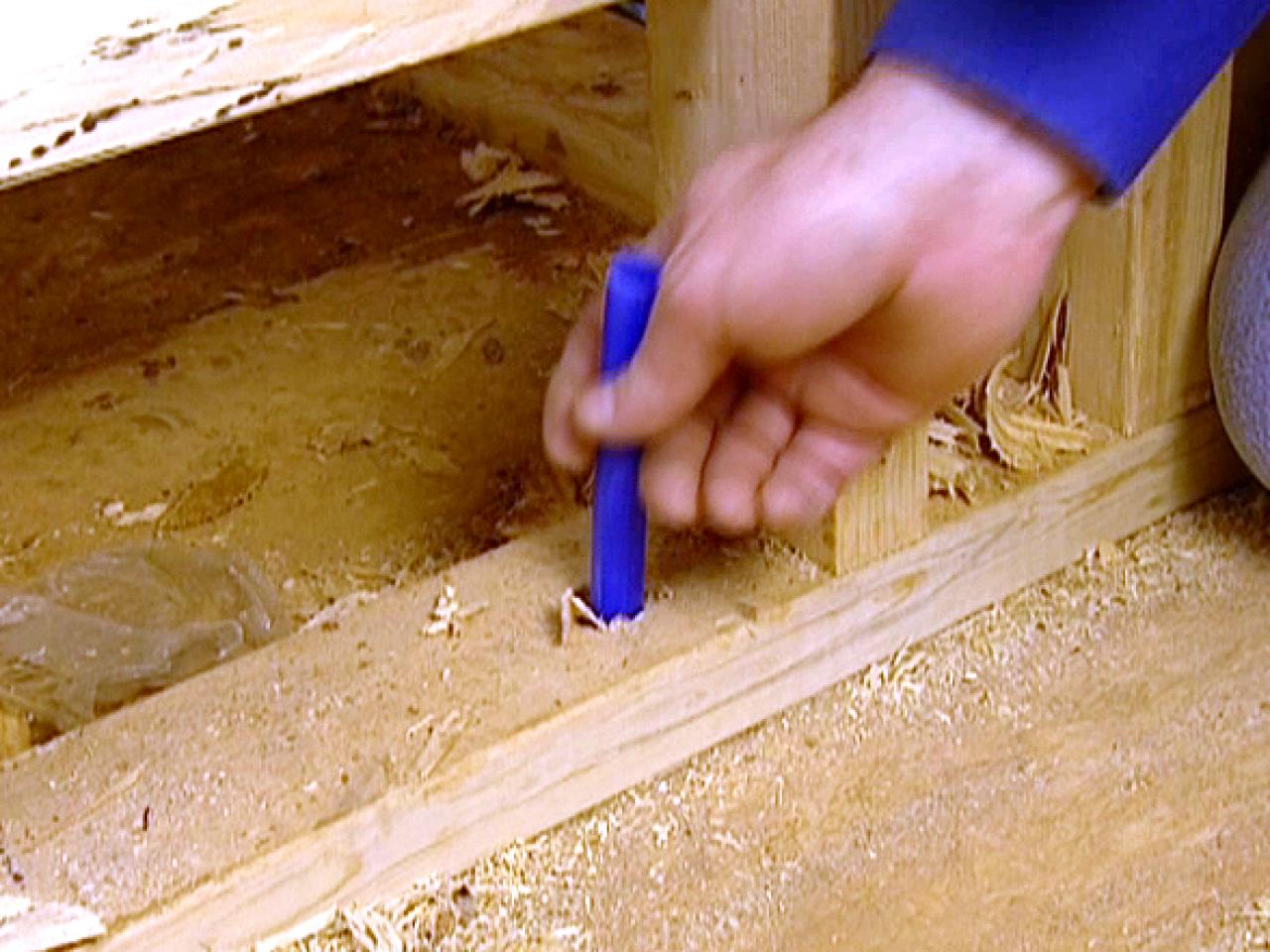 How to Install a PEX Plumbing System | how-tos | DIY