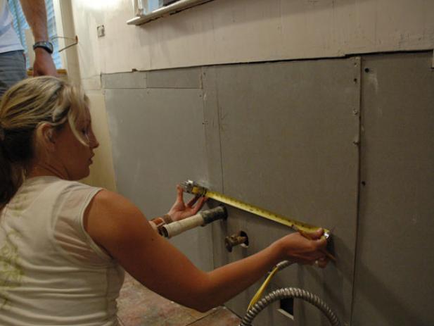 Cabinet Installation | How-tos | DIY