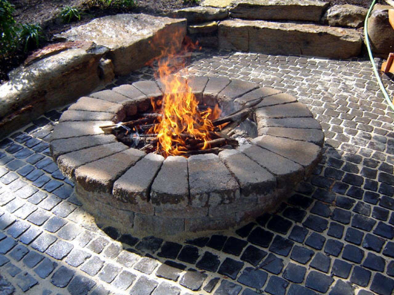 How To Build A Round Stone Fire Pit, Round Stone Fire Pit Kit