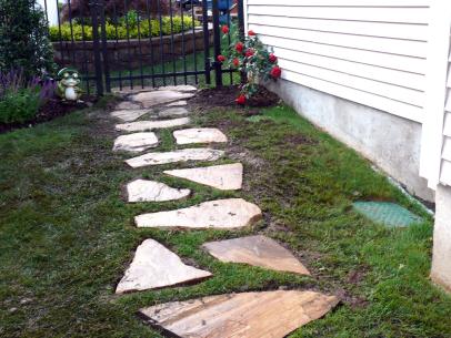 Building A Stone Walkway How Tos Diy, How To Lay Flagstone Patio On Grass