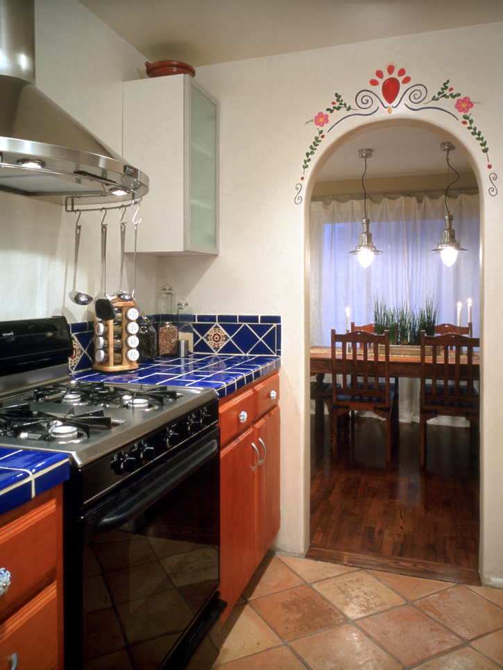 best kitchen design to match with mexican saltillo