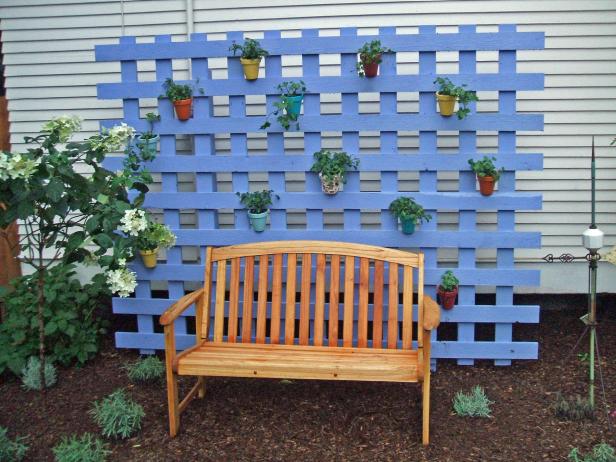Landscape Solutions For Awkward Spaces Diy - What To Do With Large Blank Exterior Wall