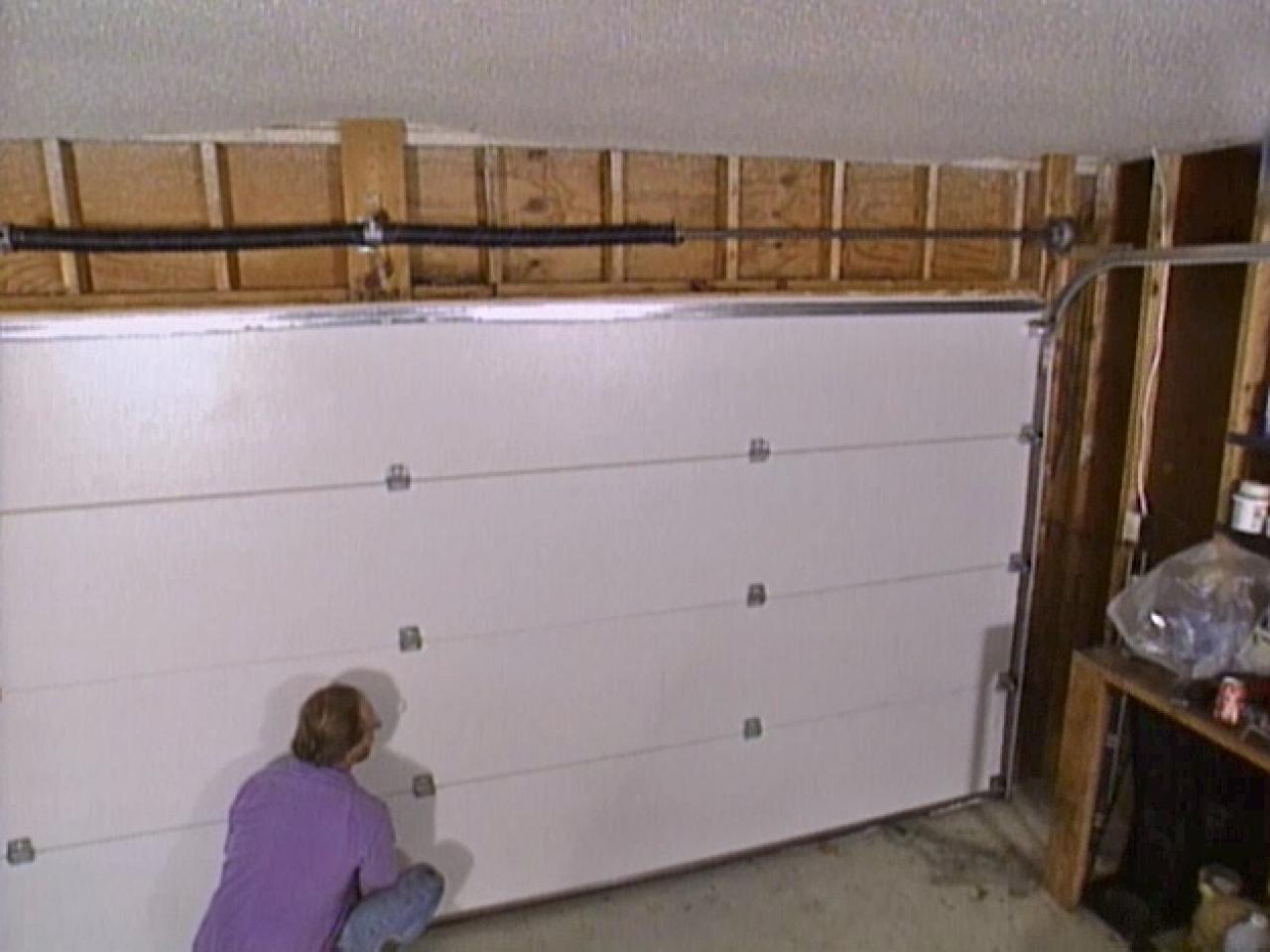 Installing a Garage Door howtos DIY