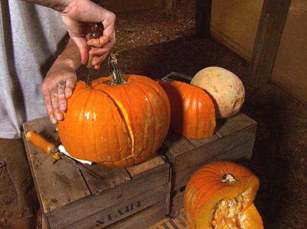 Halloween Pumpkin Carving: Frankenstein Jack O' Lantern | how-tos | DIY