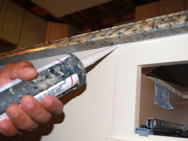 Caulk Granite to Cabinets