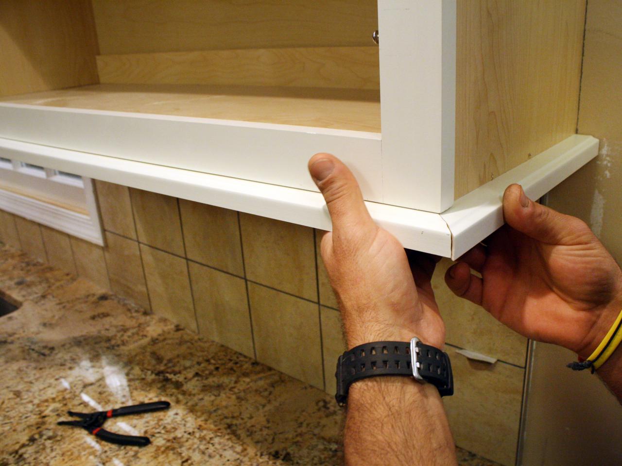 How to Install a Kitchen Cabinet Light Rail | how-tos | DIY