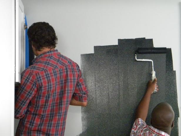 How to Paint a Kitchen Chalkboard Wall | how-tos | DIY