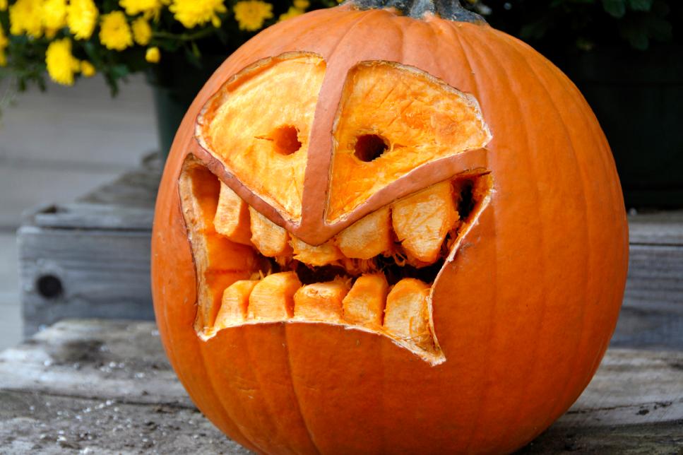 22 Traditional Pumpkin Carving Ideas | DIY