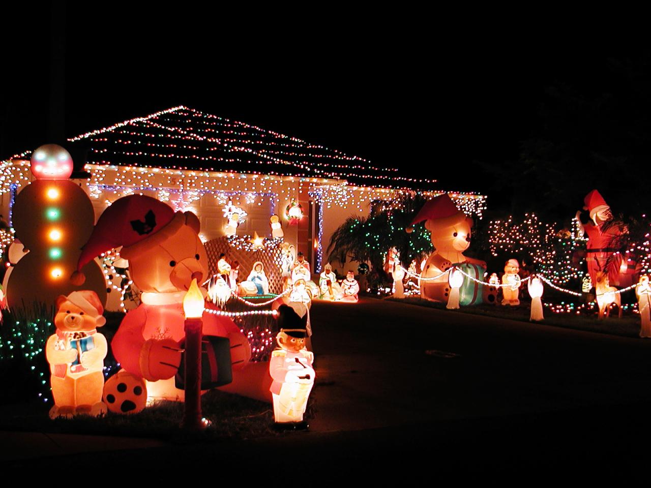 How To Hang Christmas Lights Diy