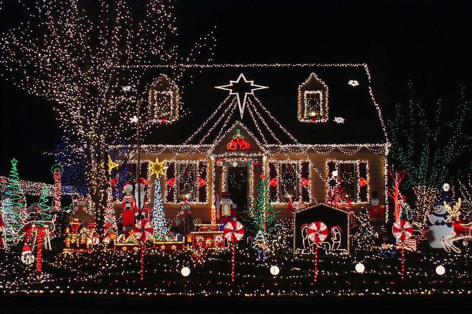 Over-the-Top Christmas Lighting Displays | DIY