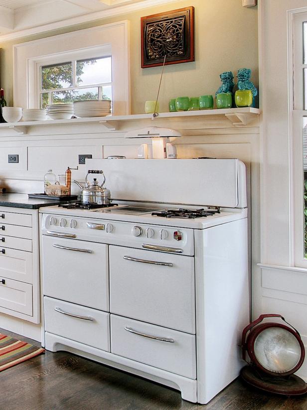Remodeling Your Kitchen With Salvaged, Shabby Chic Kitchen Cabinets On A Budget