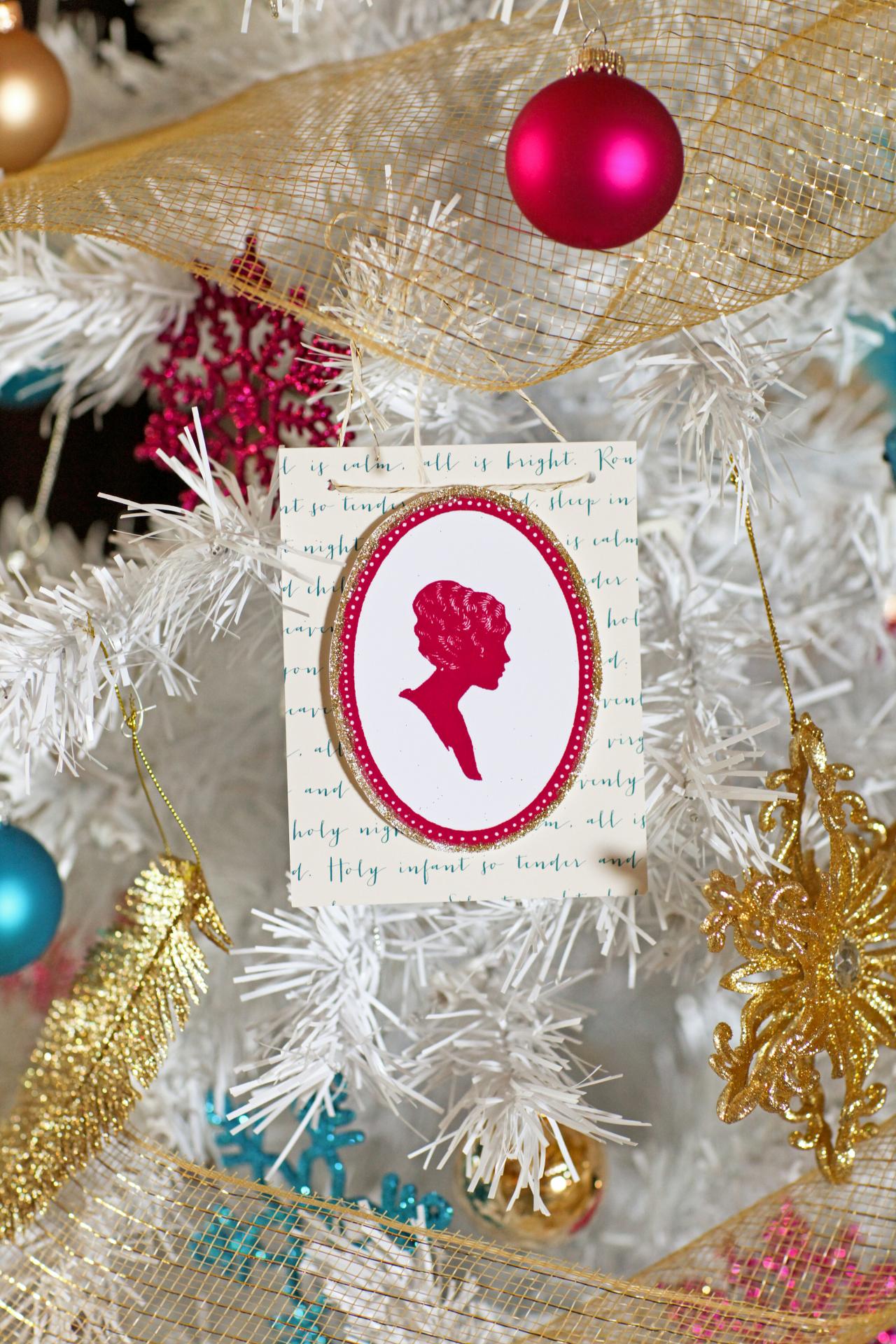 How to Make  a Traditional Silhouette Christmas  Ornament 