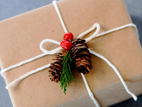 Christmas Gift Wrap Ideas: 12 Ways To Use Natural Materials