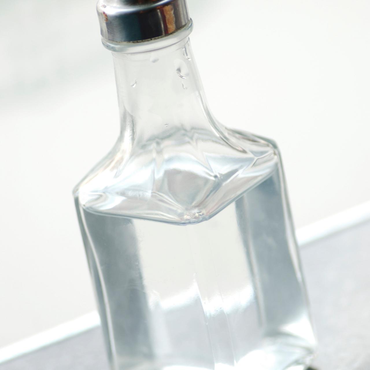 8 Smart Ways to Use Vinegar When Cleaning Your House