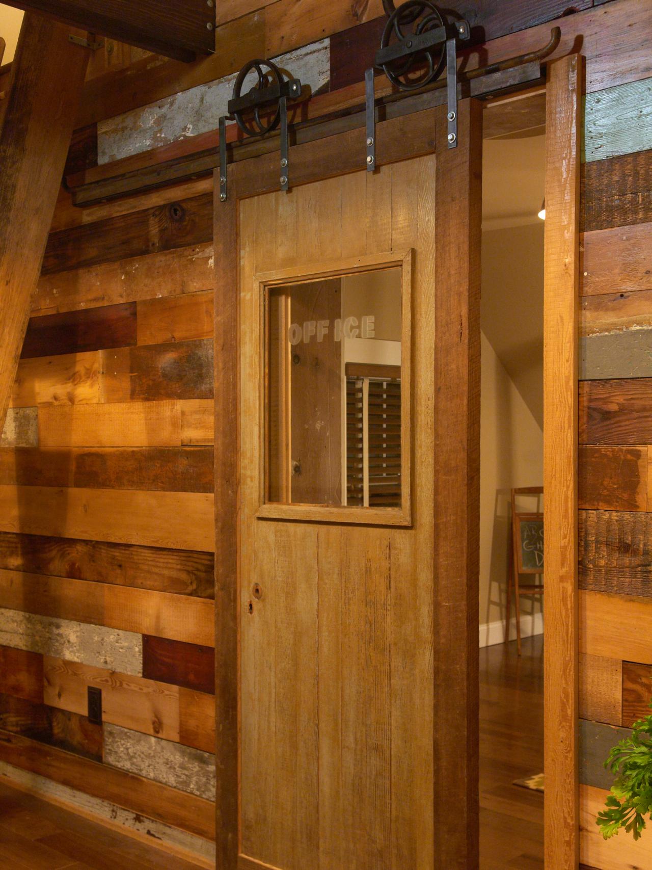 How To Build A Sliding Barn Door Diy Barn Door How Tos Diy