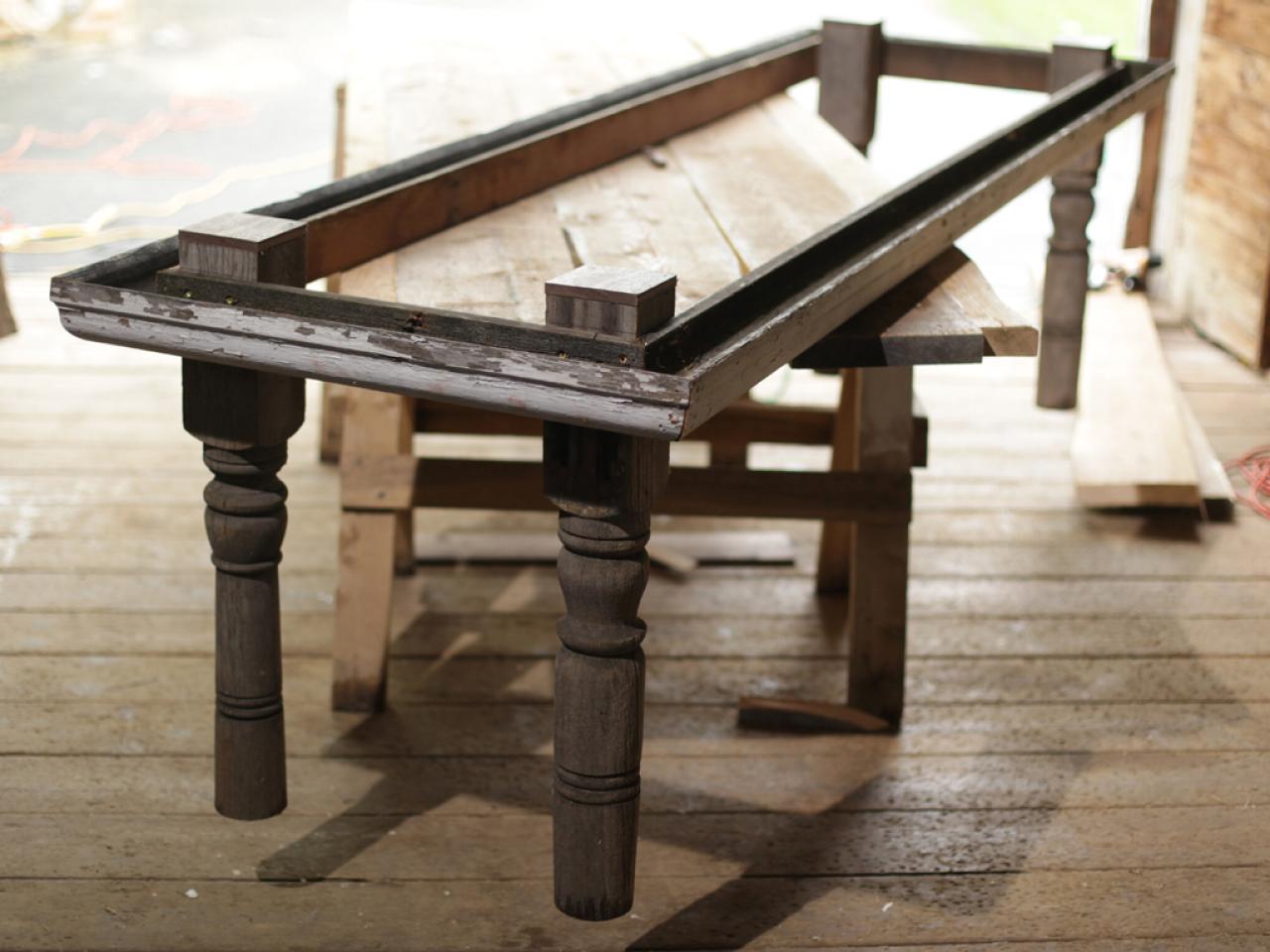 How To Build A Reclaimed Wood Dining Table How Tos Diy