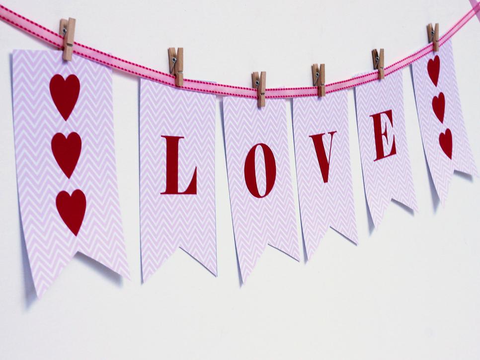 Free printable valentine's day decorations DIY
