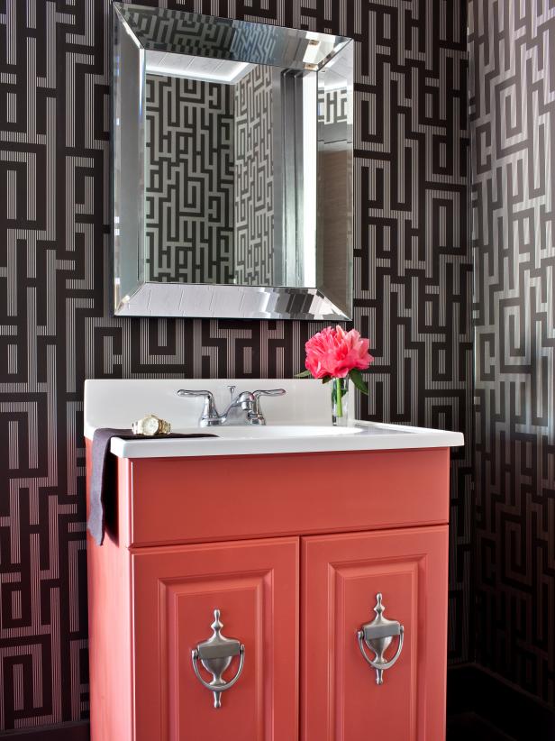 Small Guest Bathroom Ideas : Small Bathroom Design Ideas 10 Life Ideas / Also, go big with the mirror over the bathroom's vanity.