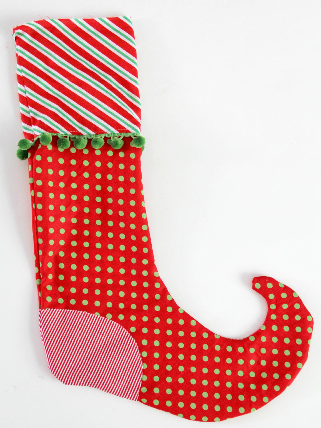 DIY Elf Christmas Stockings | how-tos | DIY