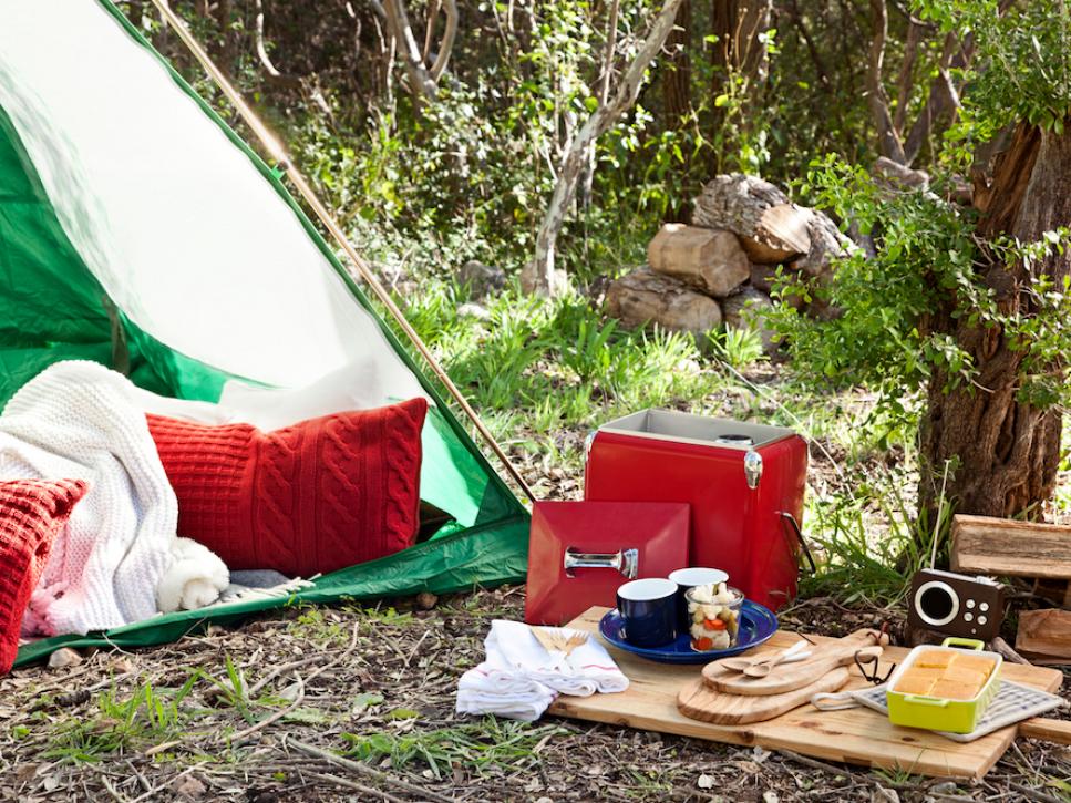 Step by Step Instructions for a Romantic Camping  Trip for 