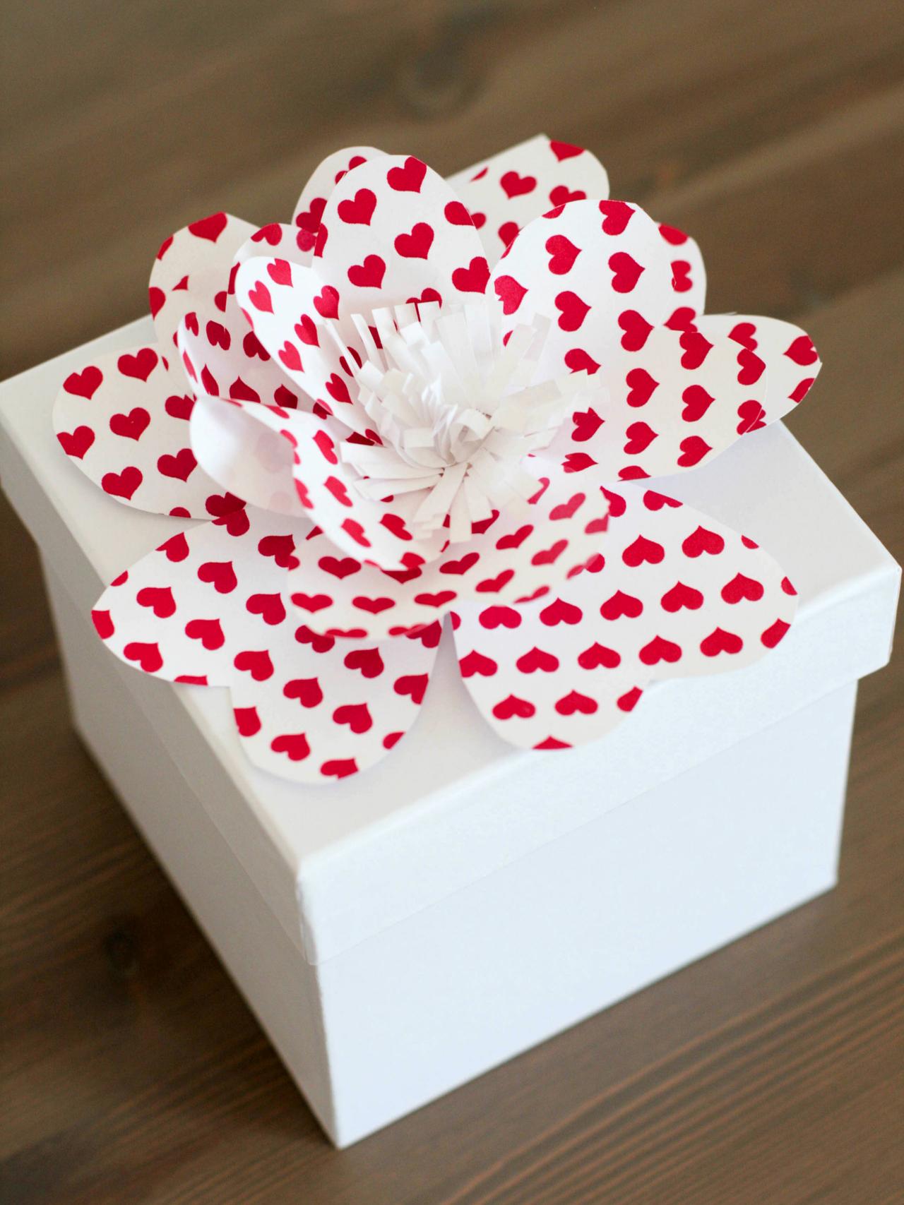 Valentine's Day DIYs You Can Do in 30 Minutes or Less | HGTV's Decorating & Design ...