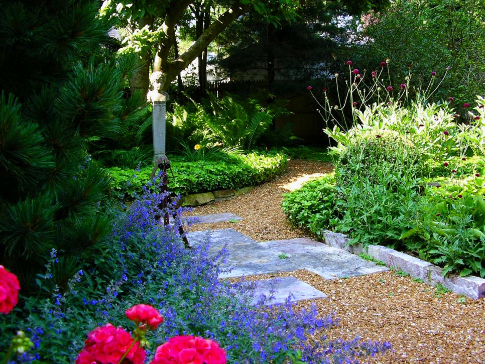 Pictures Of Garden Pathways And Walkways Diy - Low Maintenance Garden Path
