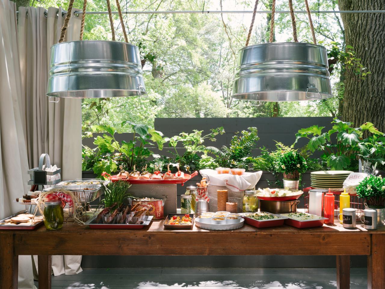 How to Host a Backyard Barbecue Wedding Shower