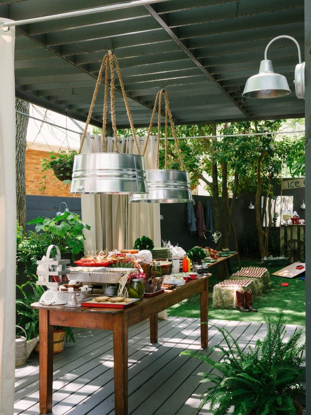 How to Host a Backyard Barbecue Wedding Shower | DIY