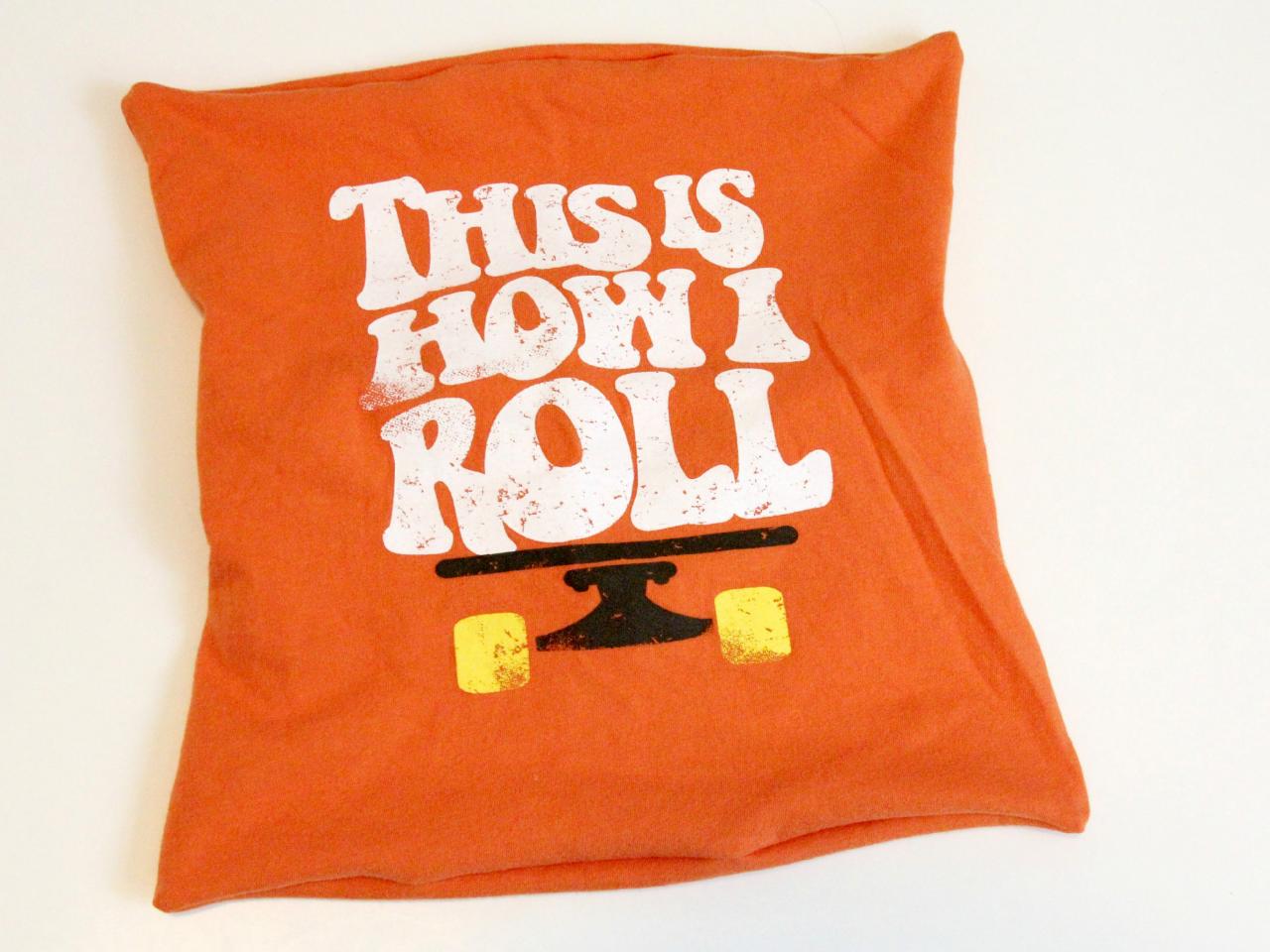 Make Throw Pillows Out of Old T-Shirts 