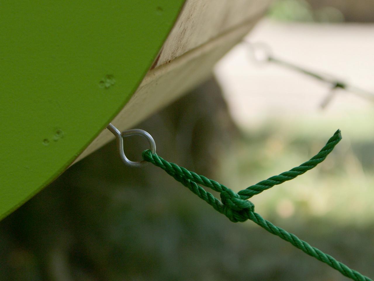 How to Build a Hanging Treehouse howtos DIY