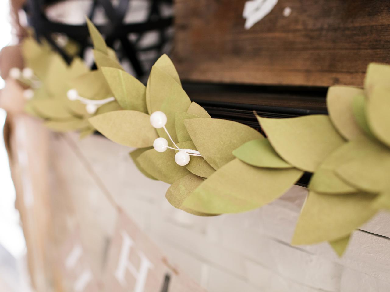 how to make christmas garland out of paper