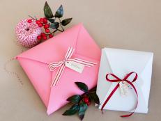 CI-Molly-Winters_Holiday-Gift-Wrap-envelopes-holly_h