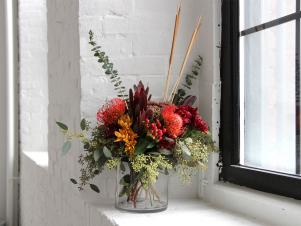 Autumn-Floral-Arrangement-budget-blooms